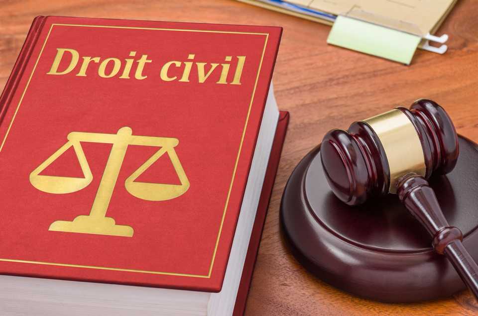 avocat poursuivre civil